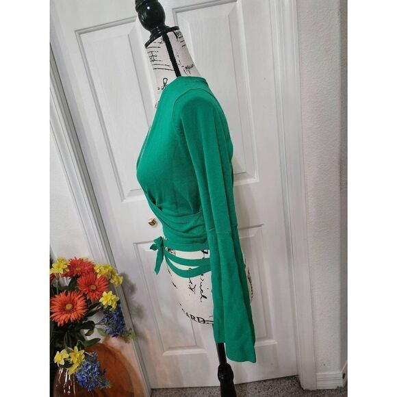 Unique Vintage Jealous Tomato Green Wrap Sweater Crop Top Size M - Picture 3 of 10